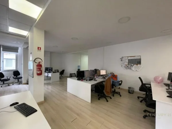 Ambient zyrash per qira tek Stadiumi Dinamo!