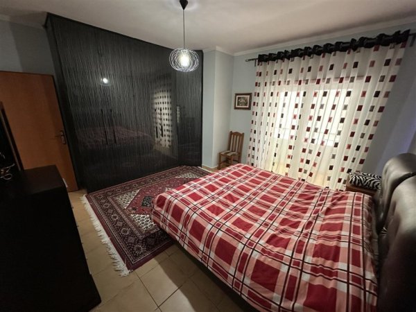 Apartament Me Qera 2+1 Tek Komuna E Parisit (ID B220751) Tirane