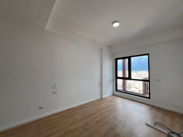 QIRA, AMBIENT BIZNESI, TIRANA GARDEN BUILDING, RRUGA E KAVAJËS, TIRANË,1,100 EUR/MUAJ