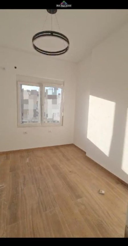 Zyre Me Qera 2+1 Tek Bulevardi Zogu I Pare (ID BZ2289) Tirane