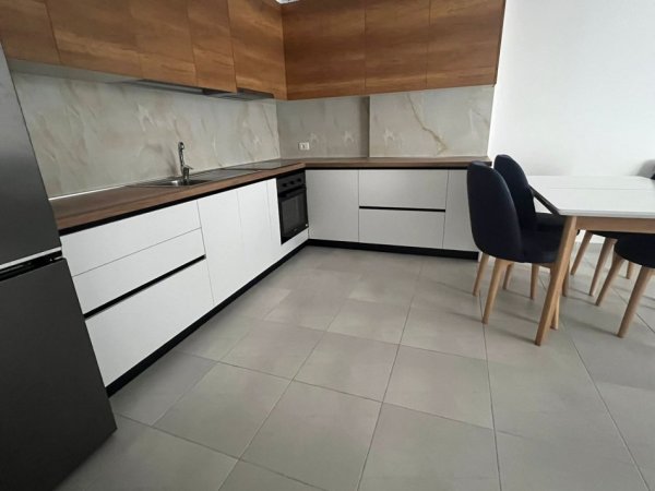 JEPET ME QERA APARTAMENT 2+1+ POST PARKIMI 600 EURO KODRA E DIELLIT