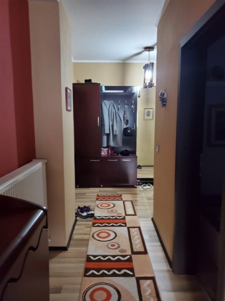 Pogradec, shitet apartament 1+1+BLK, i pershtatur ne 2+1 Kati 9, 65.000 Euro (Stadiumi)