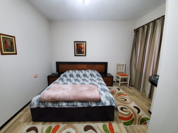 Pogradec, shitet apartament 1+1+BLK, i pershtatur ne 2+1 Kati 9, 65.000 Euro (Stadiumi)