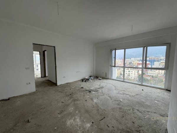 SHITET APARTAMENT 2+1+2 TEK RRUGA 5 MAJI !