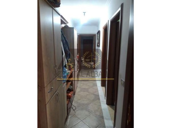 Tirane, shitet apartament 2+1 Kati 4, 97 m² 70.000 Euro
