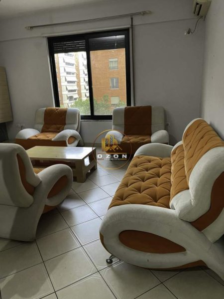 Tirane, jepet me qera apartament 2+1+BLK Kati 4, 100 m² 500 Euro (Rruga e Kavajes)