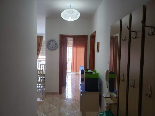 Tirane, jepet me qera apartament 2+1+BLK Kati 3, 87 m² 390 Euro