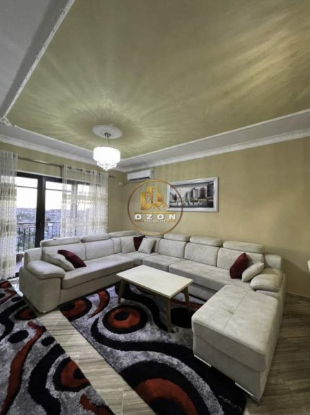 Tirane, jepet me qera apartament 2+1+BLK Kati 7, 108 m² 600 Euro (Green City Residence)