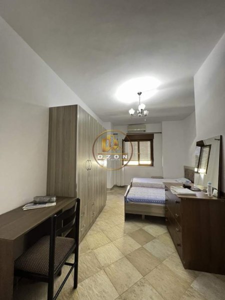 Tirane, jepet me qera apartament 2+1+BLK Kati 3, 130 m² 600 Euro (9 Kateshet)