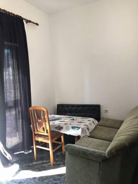 Tirane, jepet me qera apartament 2+1 Kati 0, 67 m² 30.000 Leke (ish sheshi shqiponja)