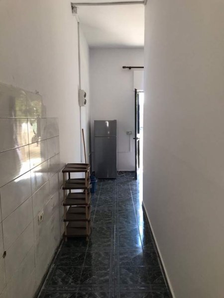 Tirane, jepet me qera apartament 2+1 Kati 0, 67 m² 30.000 Leke (ish sheshi shqiponja)