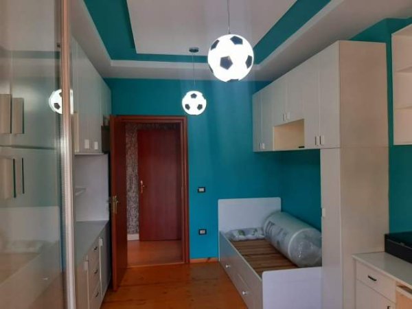 Tirane, jepet me qera apartament 2+1+BLK Kati 5, 101 m² 500 Euro