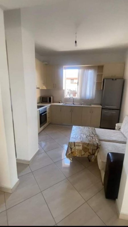 Tirane, jepet me qera apartament 2+1+BLK Kati 1, 130 m² 40.000 Leke (siro comorra)