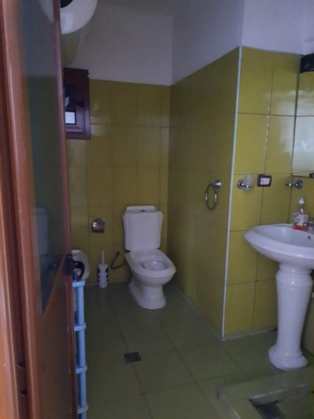 Tirane, jepet me qera apartament 1+1+BLK Kati 9, 80 m² 30.000 Leke (dritan hoxha)