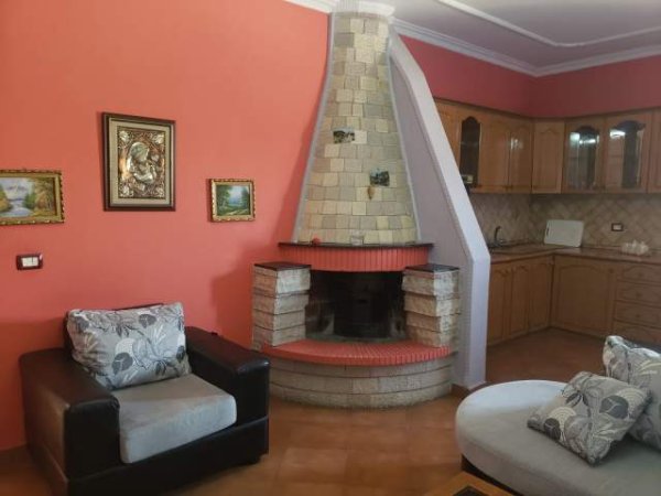 Tirane, jepet me qera Vile 2+1+BLK Kati 1, 113 m² 39.000 Leke (Androniqi zengo antoniu)