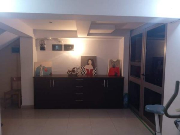 Tirane, jepet me qera apartament 1+1+BLK Kati 1, 60 m² 300 Euro