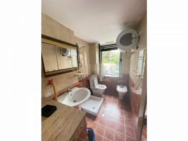 Tirane, shitet apartament 3+1+BLK Kati 2, 155 m² 186.000 Euro