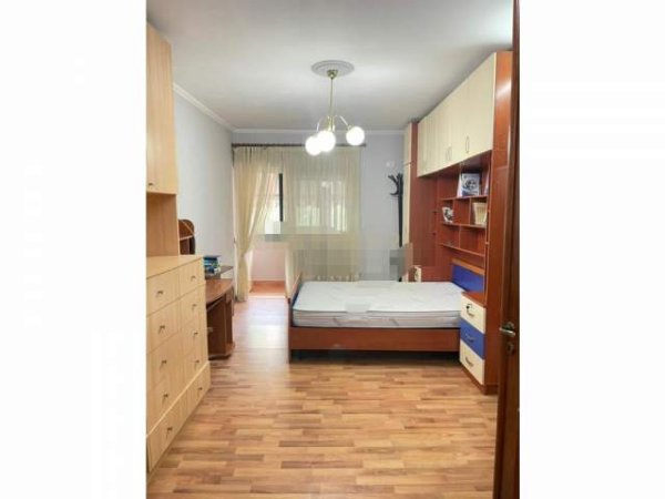 Tirane, shitet apartament 3+1+BLK Kati 2, 155 m² 186.000 Euro