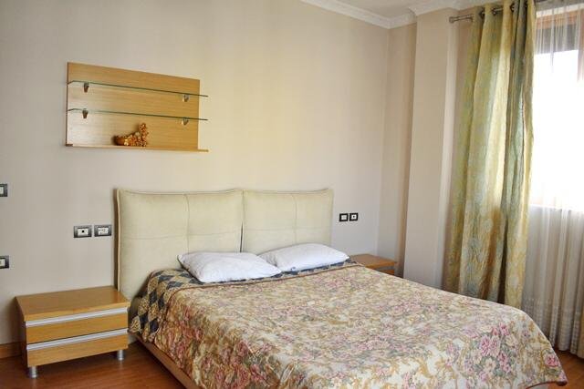 Tirane, jepet me qera apartament 2+1+A+BLK Kati 4, 110 m² 380 Euro (Rruga Don Bosco)