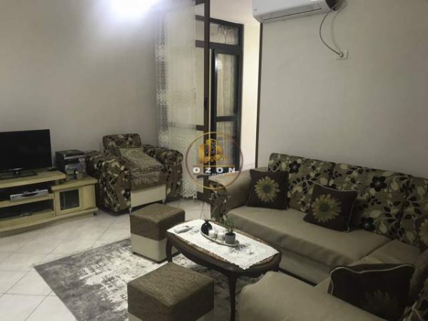Tirane, jepet me qera apartament 2+1+BLK Kati 6, 102 m² 450 Euro (21 Dhjetori)