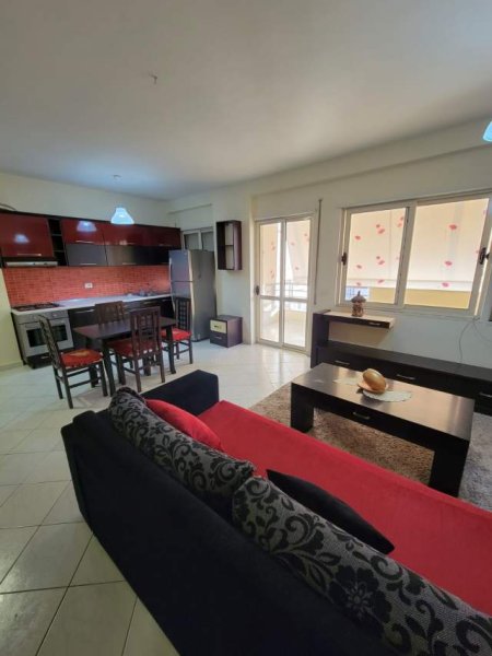 Tirane, jepet me qera apartament duplex Kati 7, 100 m² 350 Euro (rruga loni ligori)