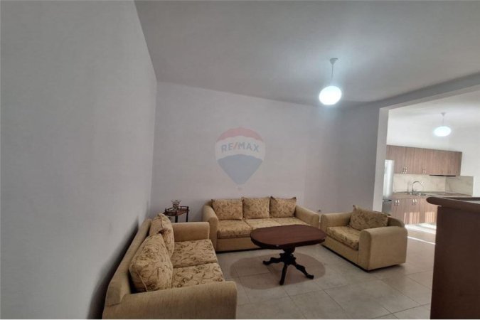 Apartament 1+1 me qera tek Rruga Ura