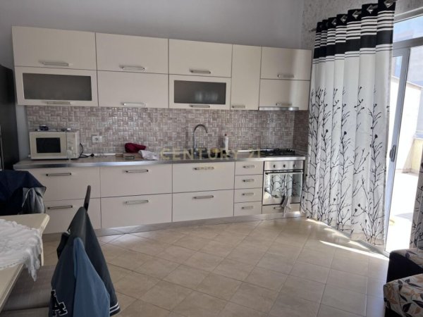 Jepet me qira apartament 1+1 tek Fresku!