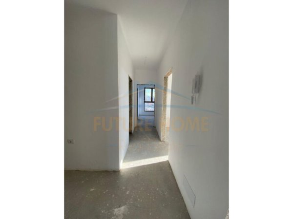 Tirane, shitet apartament Kati 6, 118 m² 130.000 Euro (Pranë Casa Italia.)