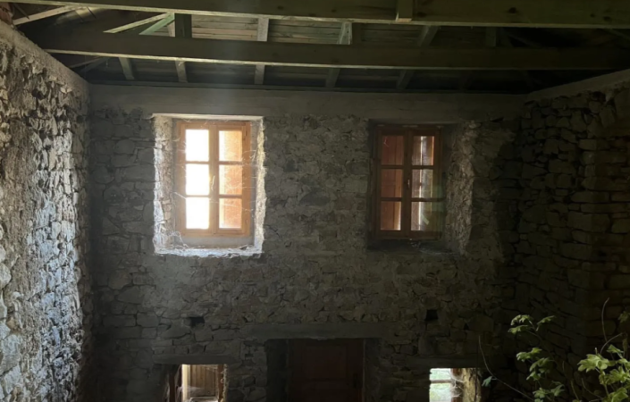 🔑Shtepi private antike ne shitje ne Himare 📍