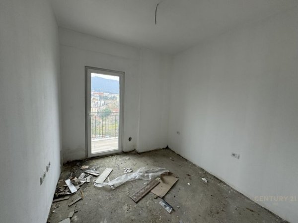 SHITET APARTAMENT 2+1+2 PRANE “EMERALD CENTER” !