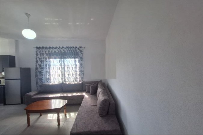 Apartament 1+1 me qera tek Rruga Ura