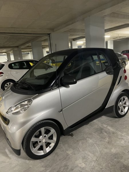 Smart for two 2010 Cmimi 3500€. 0693878778