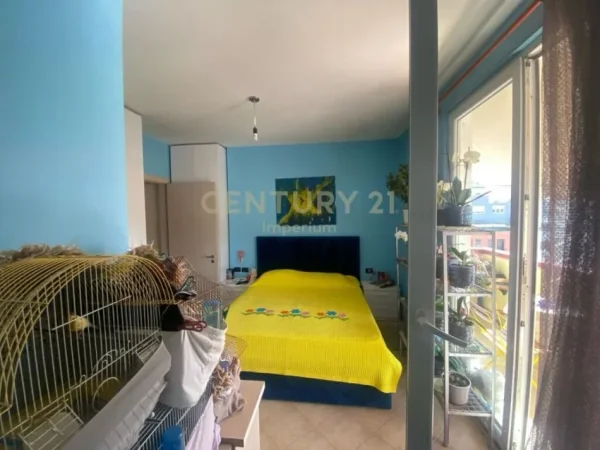 Shesim apartament 1+1+verande 100m2, ne Astir!