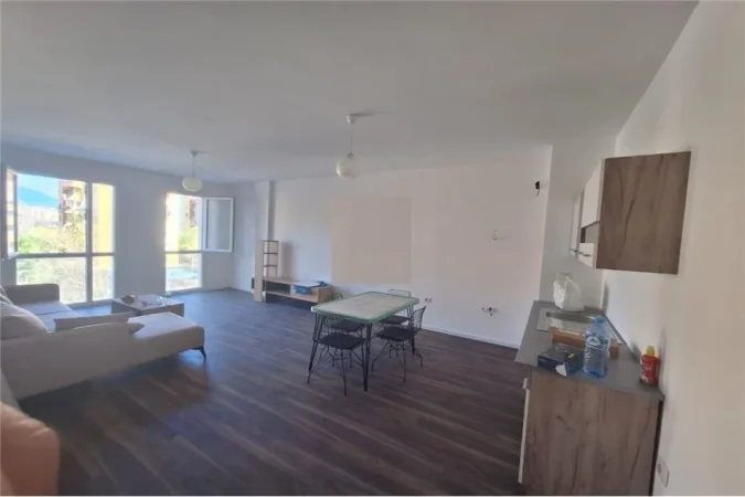 Apartament 2+1 me qera tek Fusha e Aviacionit