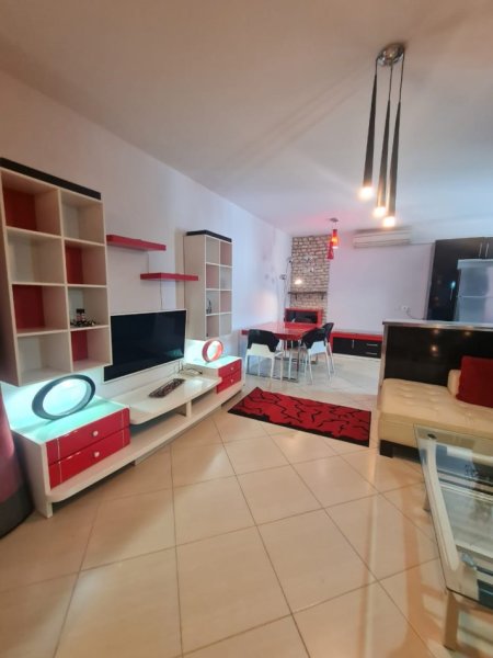 Jepet me qera apartament 2+1+2 +Post Parkimi i perfshire ne cmim,21 dhjetori , rruga Ndre Mjeda 600 euro