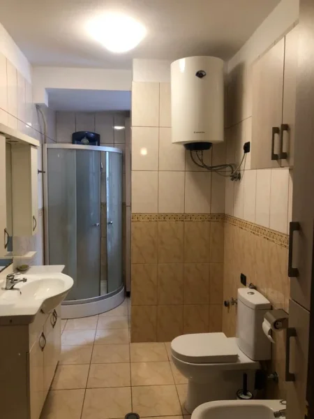 JEPET ME QERA APARTAMENT 2+1 1000 EURO SHESHI WILLSON