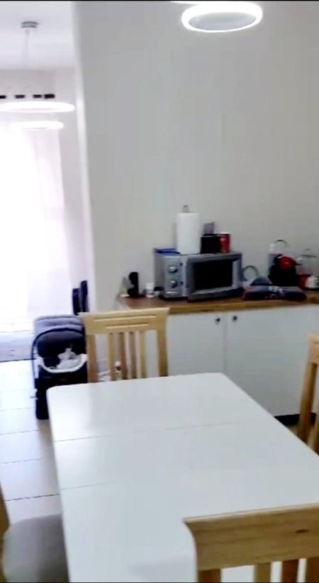 Shitet apartament 2+1 prane Shkolles Lidhja e Prizrenit