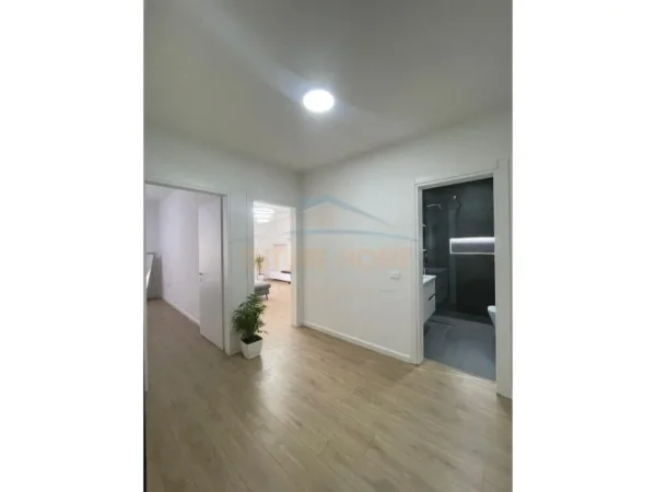 Shitet apartament 1+1 Pazari i Ri, Tirane