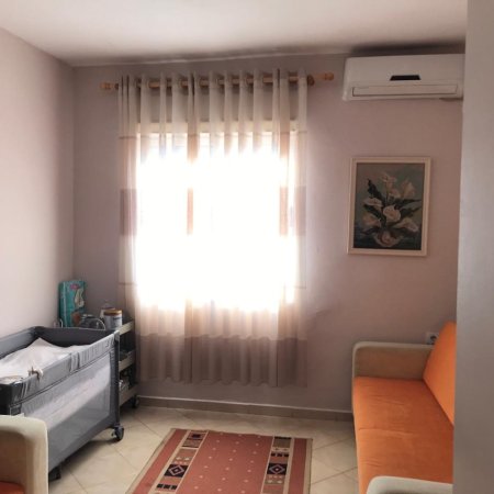 Shitet, Apartament 2+1, Xhamia e Tabakëve, Tiranë - 100,000€ | 75 m²