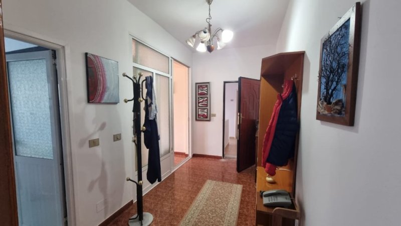 Apartament 2+1 ne shitje ne Bulevard,Vlore