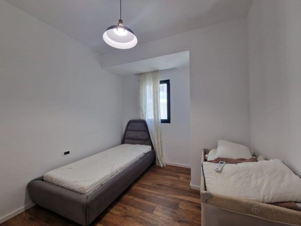 Apartament 2+1 ne shitje ne Lungomare,Vlore