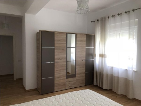 Apartament Me Qera 3+1 Prane Tegut (ID B2390) Tirane