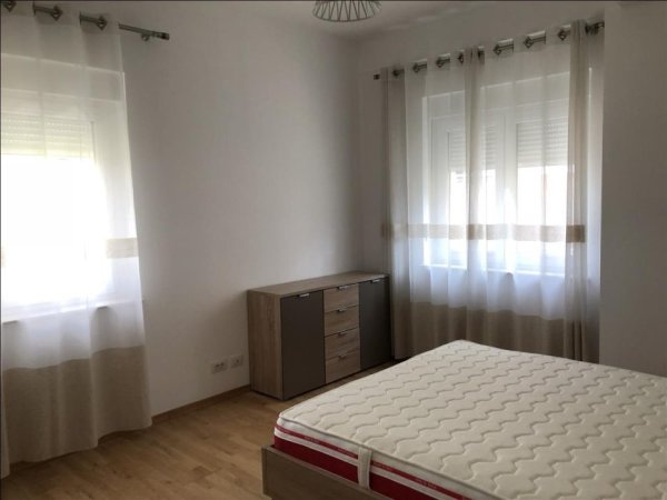 Apartament Me Qera 3+1 Prane Tegut (ID B2390) Tirane