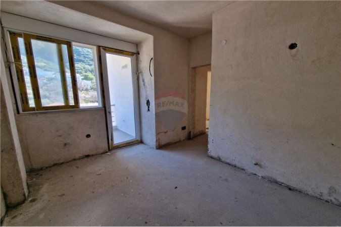 Apartament 2+1 ne shitje me pamje deti!