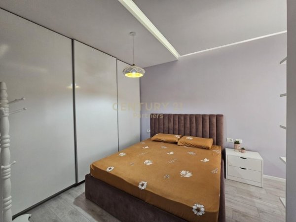 JAPIM APARTAMENT 2+1 ME QIRA TE TIRANA GOLDEN PARK!