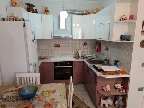 JAPIM ME QIRA APARTAMENT 1+1 NE FRESK TEK SHKOLLA KLODIAN TANUSHI