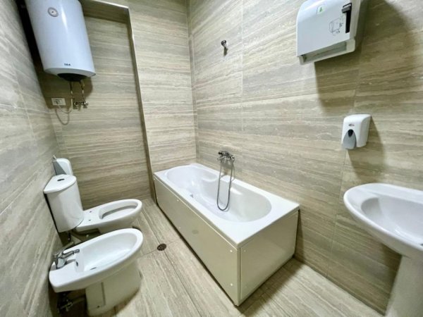 JEPET ME QIRA APARTAMENT/ ZYRE 86 M+36 VERANDE SELVIA