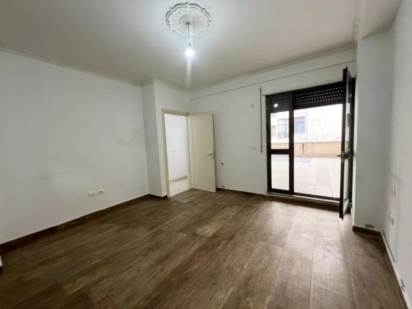 JEPET ME QIRA APARTAMENT/ ZYRE 86 M+36 VERANDE SELVIA