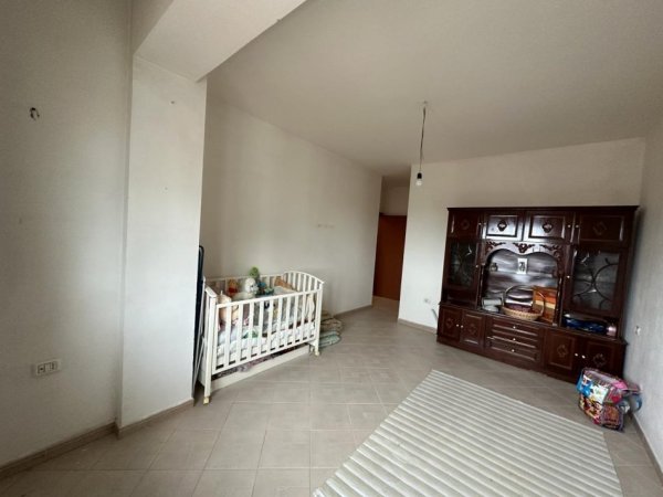 PER SHITJE APARTAMENT 2+1+2 TEK RRUGA "RIZA CEROVA" !