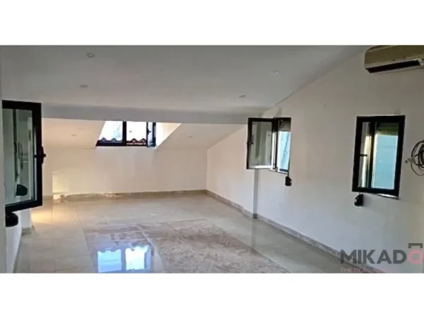 JEPET ME QIRA GODINE PER BIZNES TEK PAZARI I RI!